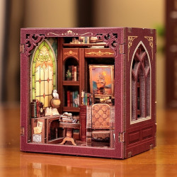 Mini Book Nook Gentlemans Lounge