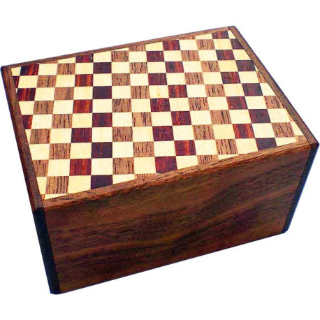 Boite 3 suns / 18 mouvements à Damiers